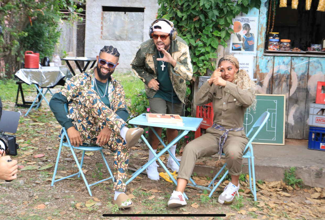 AL KAPONE DA RESURRECTION　g-rap g-luv Após um hiato de três anos, o grupo de rap Ao Cubo lança o single